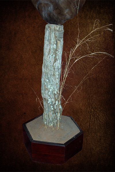 natural-wood-post-stand